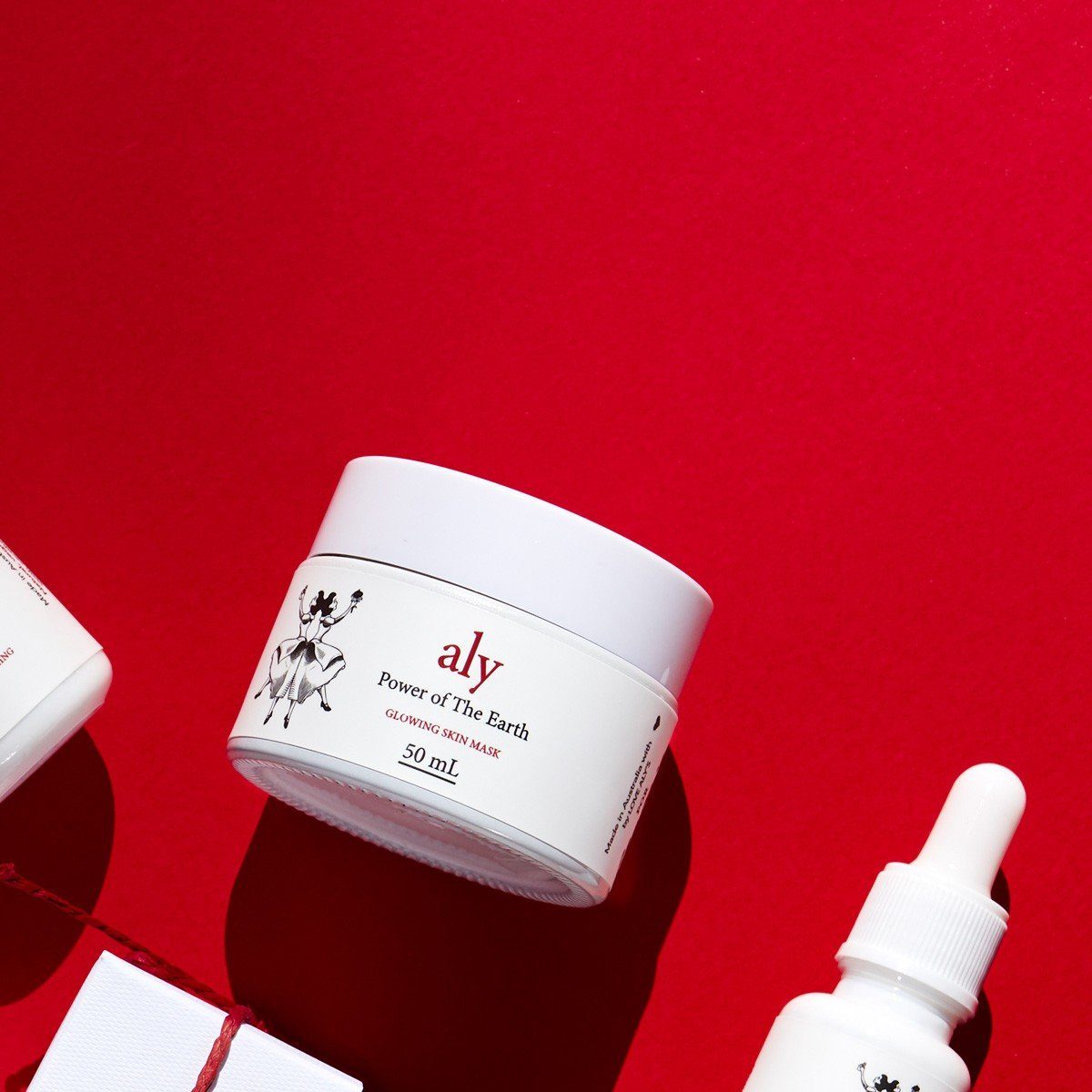 Power of the Earth All-Natural Treatment Mask With Exfoliating Clays and Hydrating Botanical Extracts MASK LUX BY NATURE 